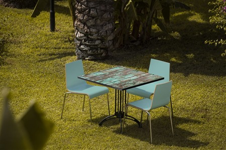 Peli Table